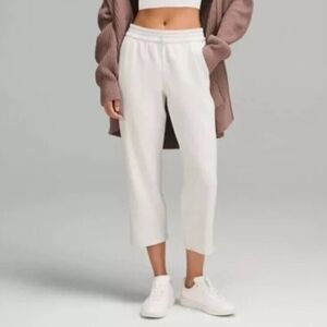 Lululemon Softstreme High Rise Straight Leg Cropped Pants Size 20